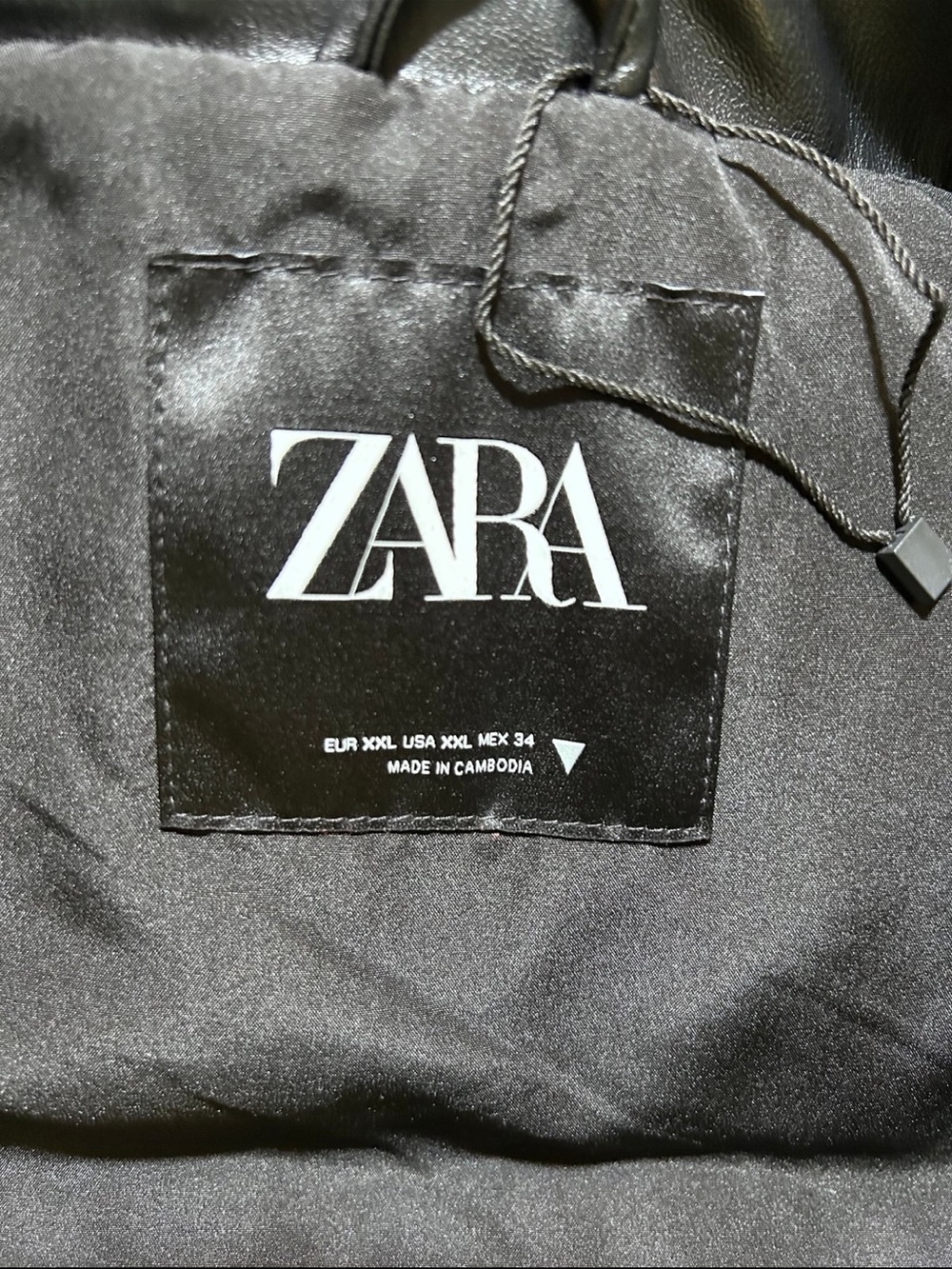 Zara Black Cropped Puffer Vest - Picture 5 of 6